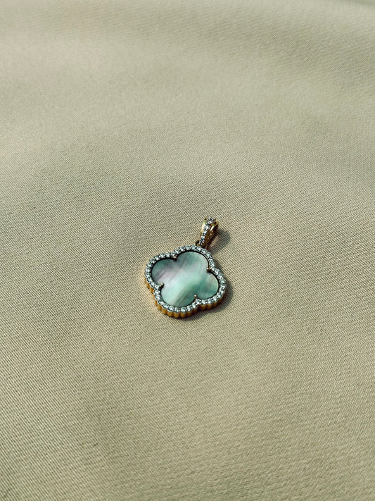 Lunaya Pendant